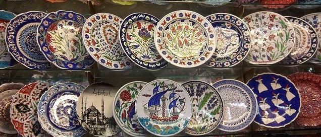Декоративные фарфоровые тарелки